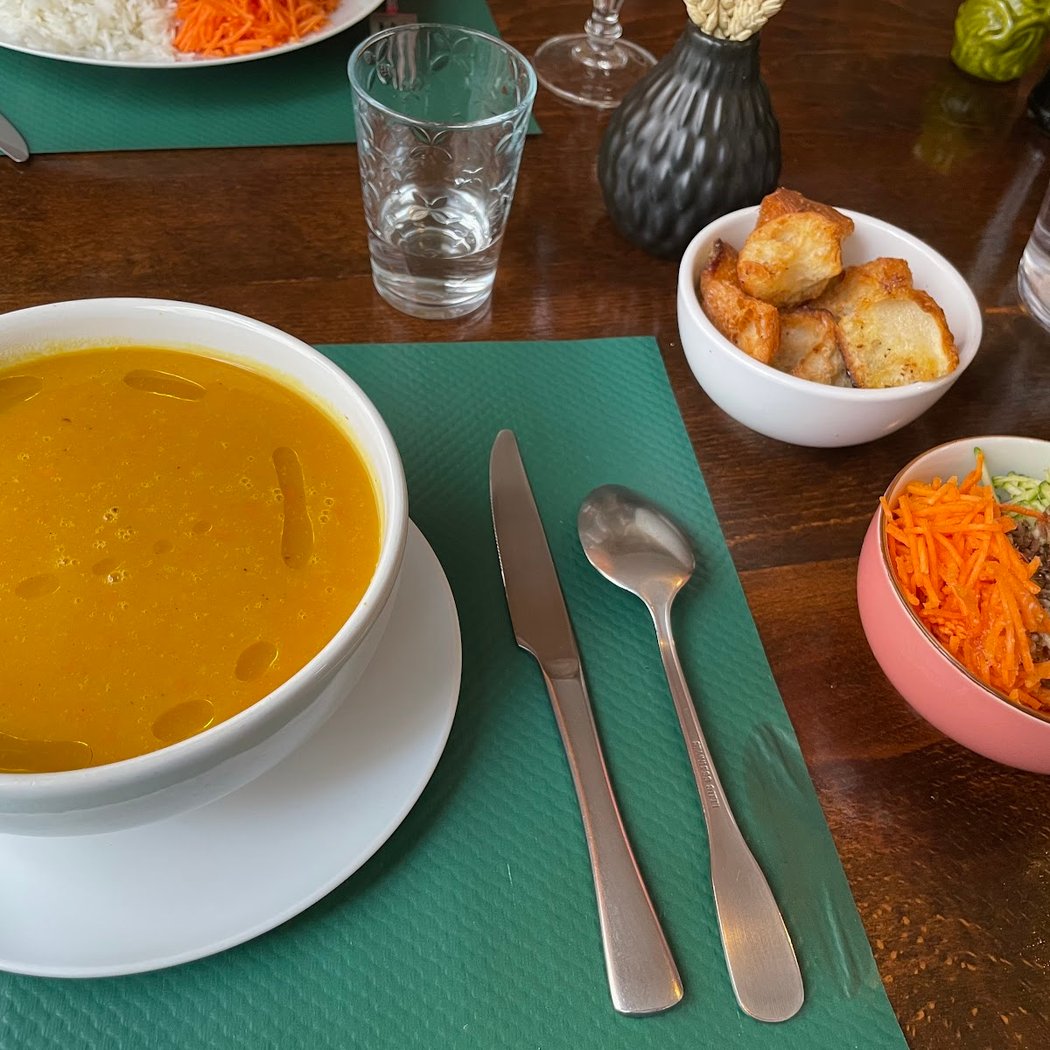 La Bonne Heure (vegan and veggie seasonal cuisine) 1